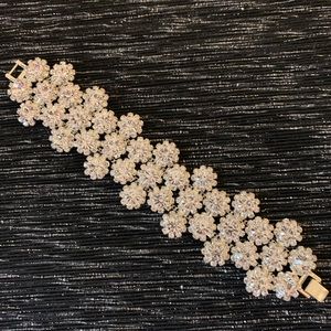 Cezanne rhinestone skin sensitive bracelet